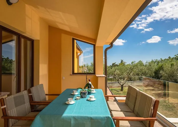 3 Bedroom In Holiday home *